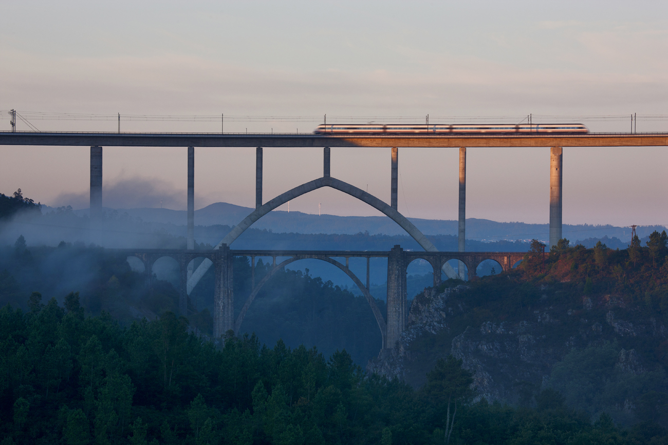 Viaducto sobre el rio Ulla