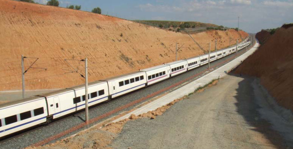 Vista longitudinal de un tren